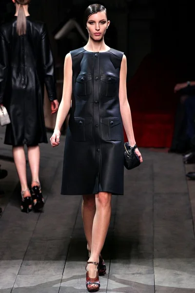Look 29
